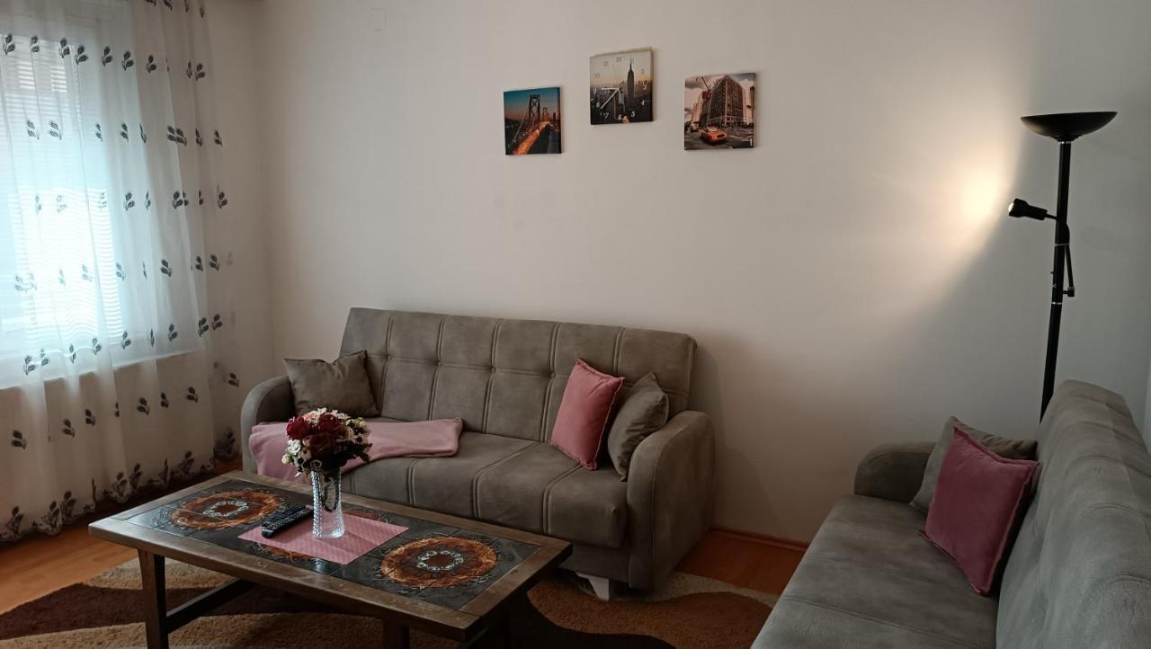 City Park Apartments プリシュティナ エクステリア 写真